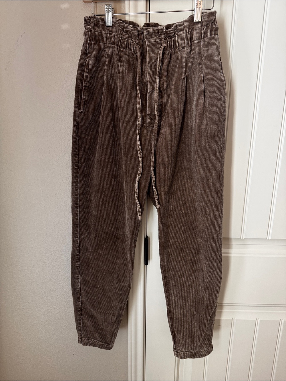 Chelsea & Violet womens Corduroy pants  brown retro ankle